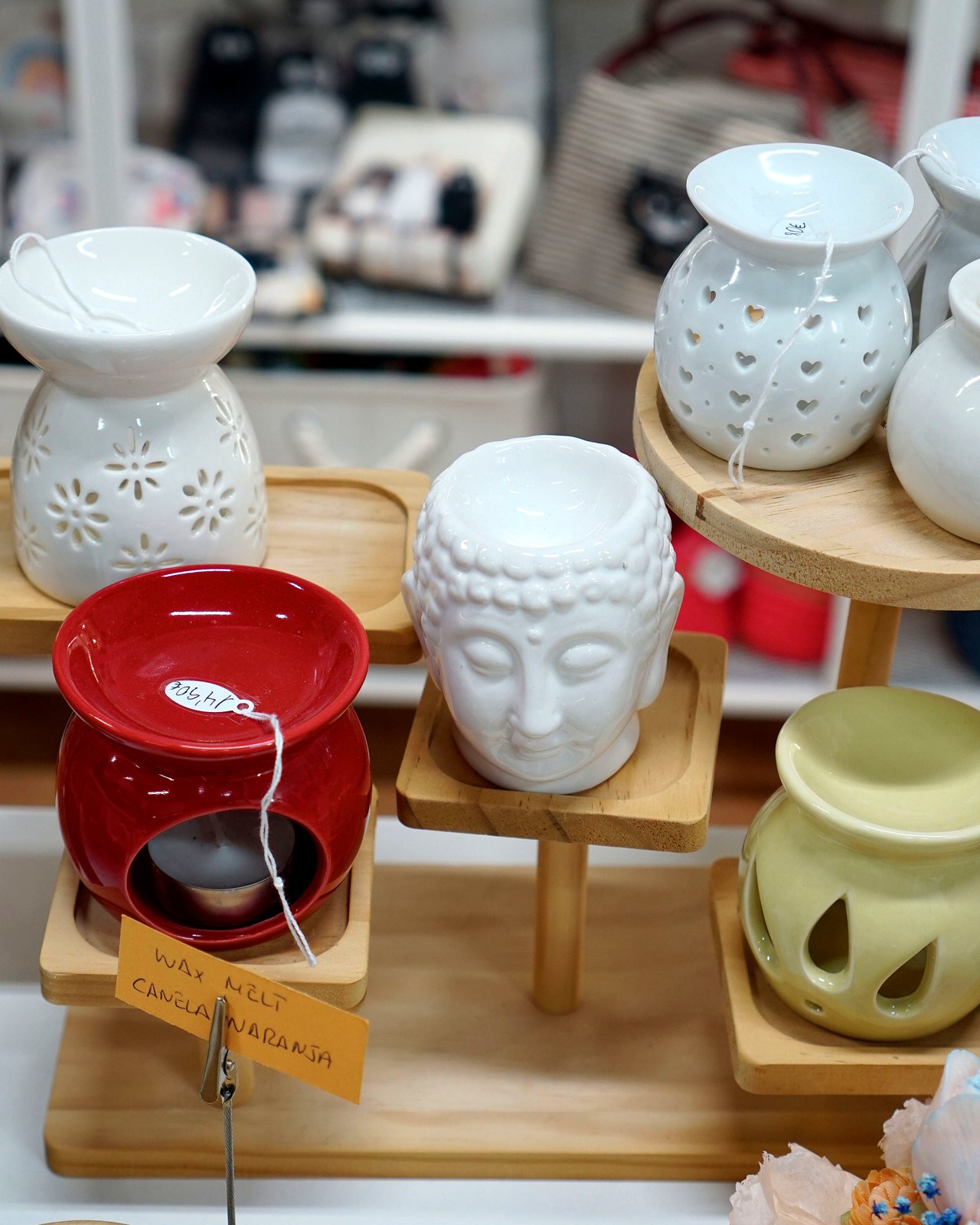 Quemadores de esencias ceramicos (buda, calados) y aromaticos